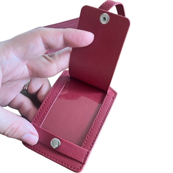 Audi 2 Red luggage tags. - Picture 4 of 6